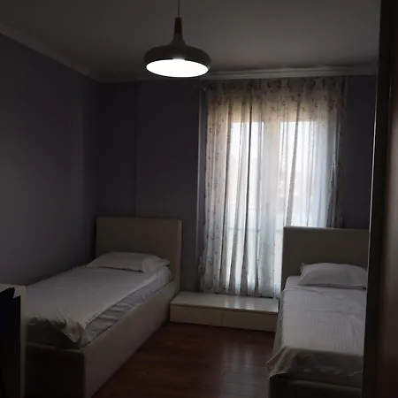 Roshi Appartement Tirana